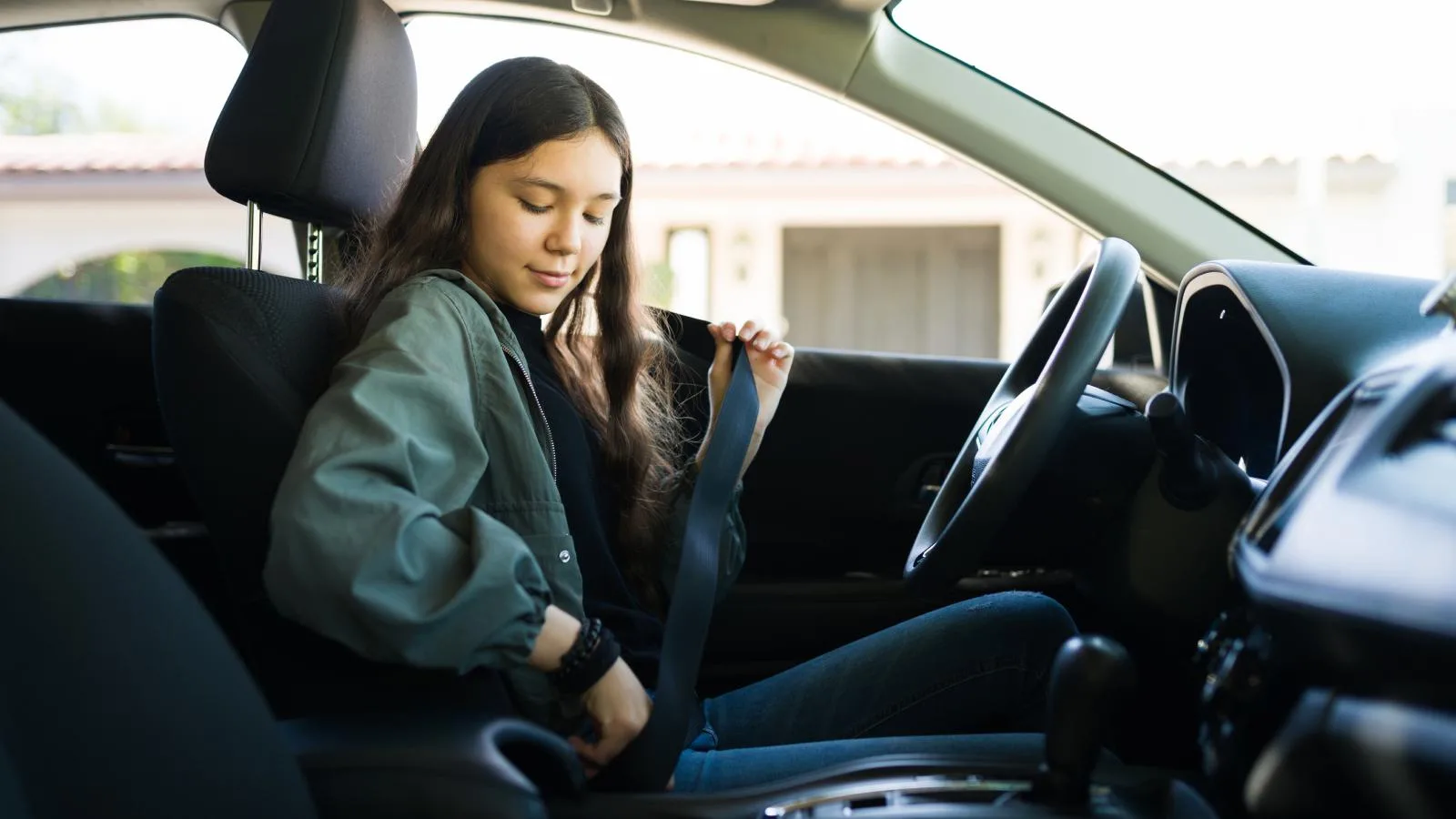 Auto insurance agent managing lead workflow automation tools