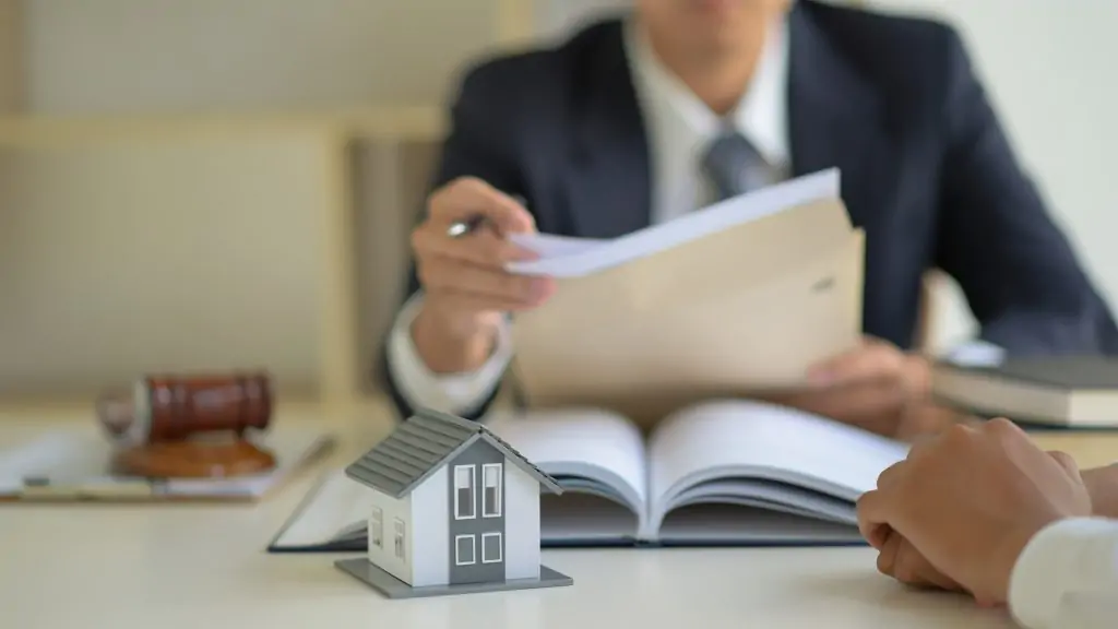Estate planning attorney to review wills and trust documents